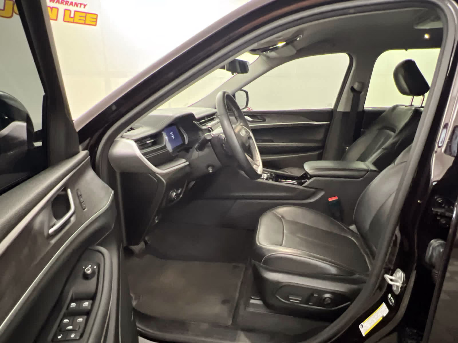 2022 Ember Pearlcoat Jeep Grand Cherokee L Limited RWD SUV