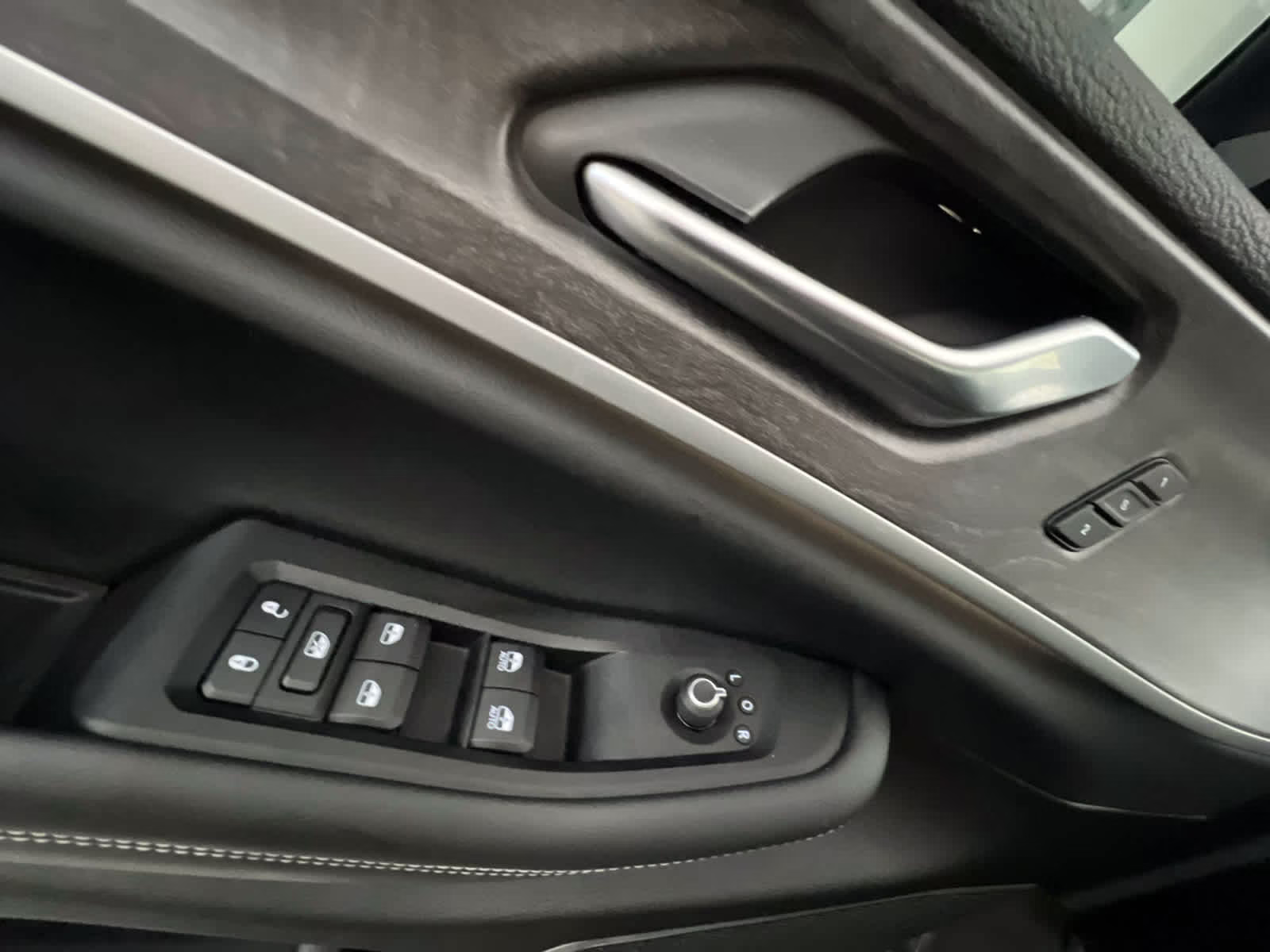 2022 Ember Pearlcoat Jeep Grand Cherokee L Limited RWD SUV