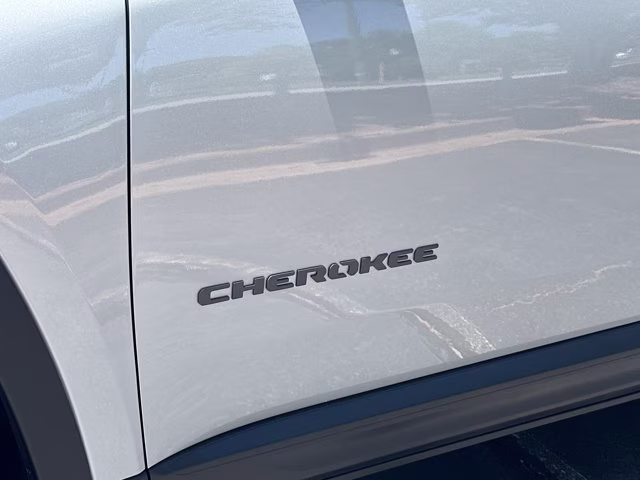 2026 Silver Zynith Clearcoat Jeep Cherokee Overland 4X4 SUV