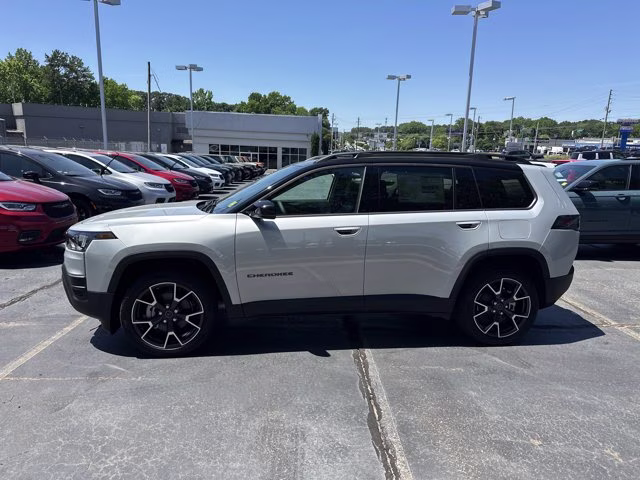 2026 Silver Zynith Clearcoat Jeep Cherokee Overland 4X4 SUV