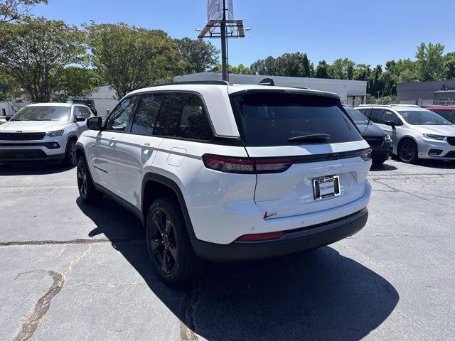 2026 Bright White Clearcoat Jeep Grand Cherokee Limited RWD SUV