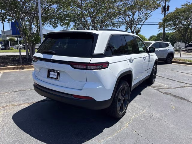 2026 Bright White Clearcoat Jeep Grand Cherokee Limited RWD SUV