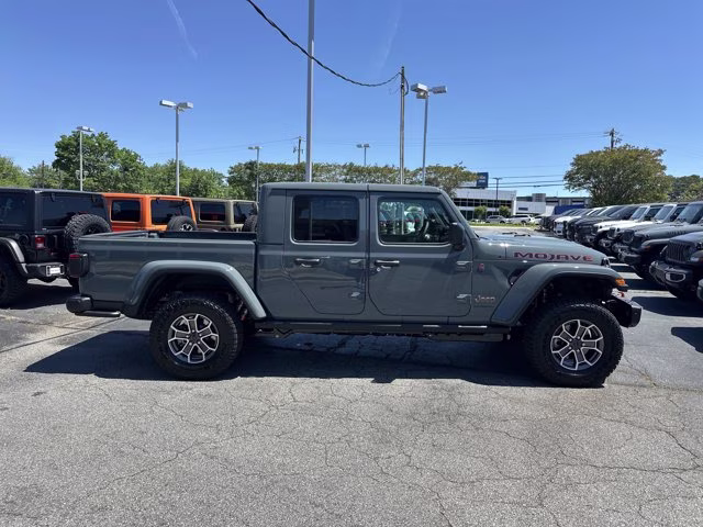 2026 Anvil Clearcoat Jeep Gladiator Mojave X 4X4 Truck