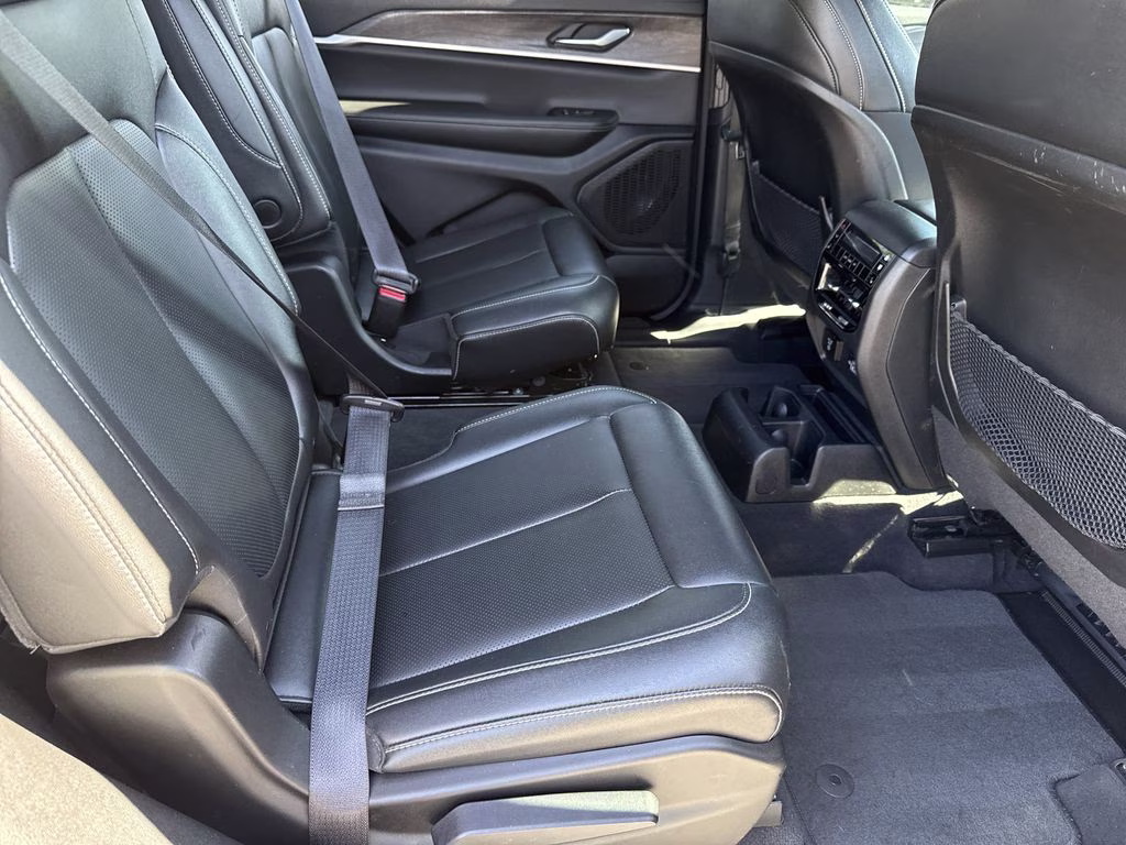 2024 Silver Zynith Jeep Grand Cherokee L Limited RWD SUV
