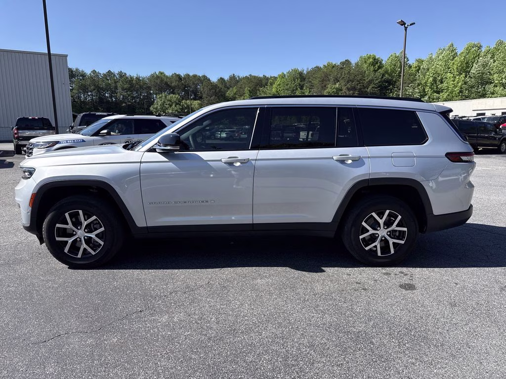 2024 Silver Zynith Jeep Grand Cherokee L Limited RWD SUV