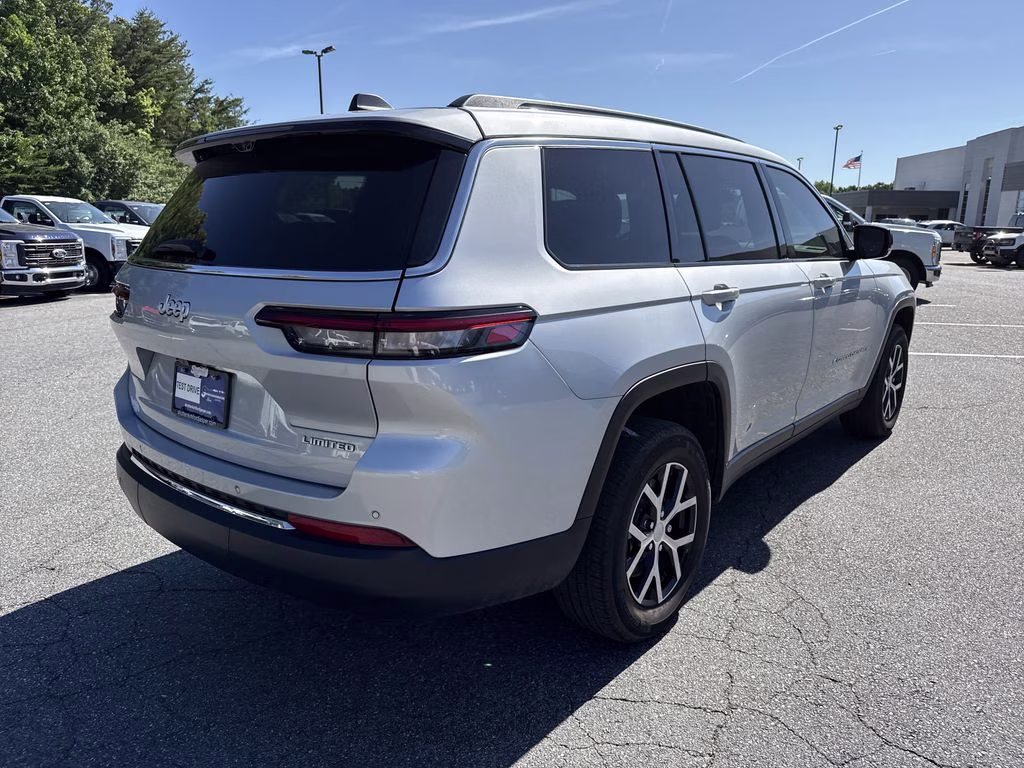 2024 Silver Zynith Jeep Grand Cherokee L Limited RWD SUV