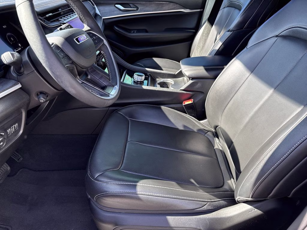 2024 Silver Zynith Jeep Grand Cherokee L Limited RWD SUV