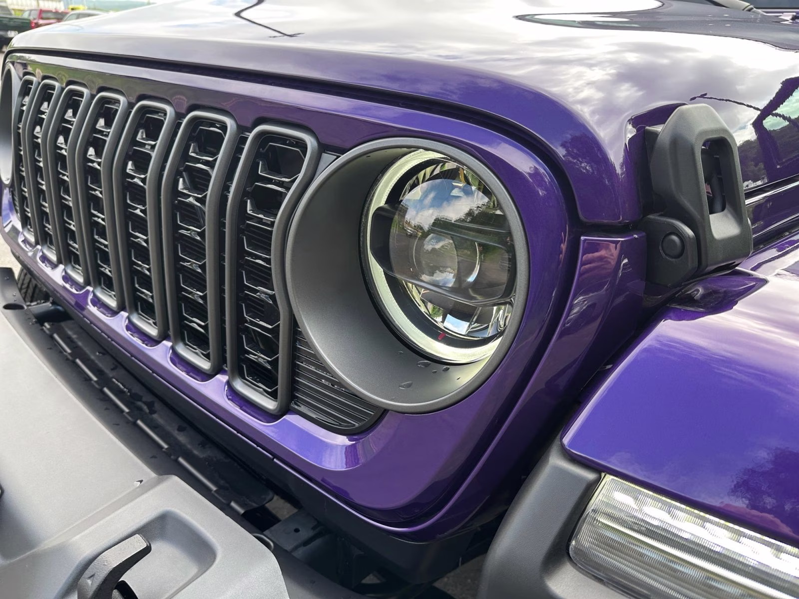 2026 Reign Jeep Gladiator Sahara 4X4 Truck