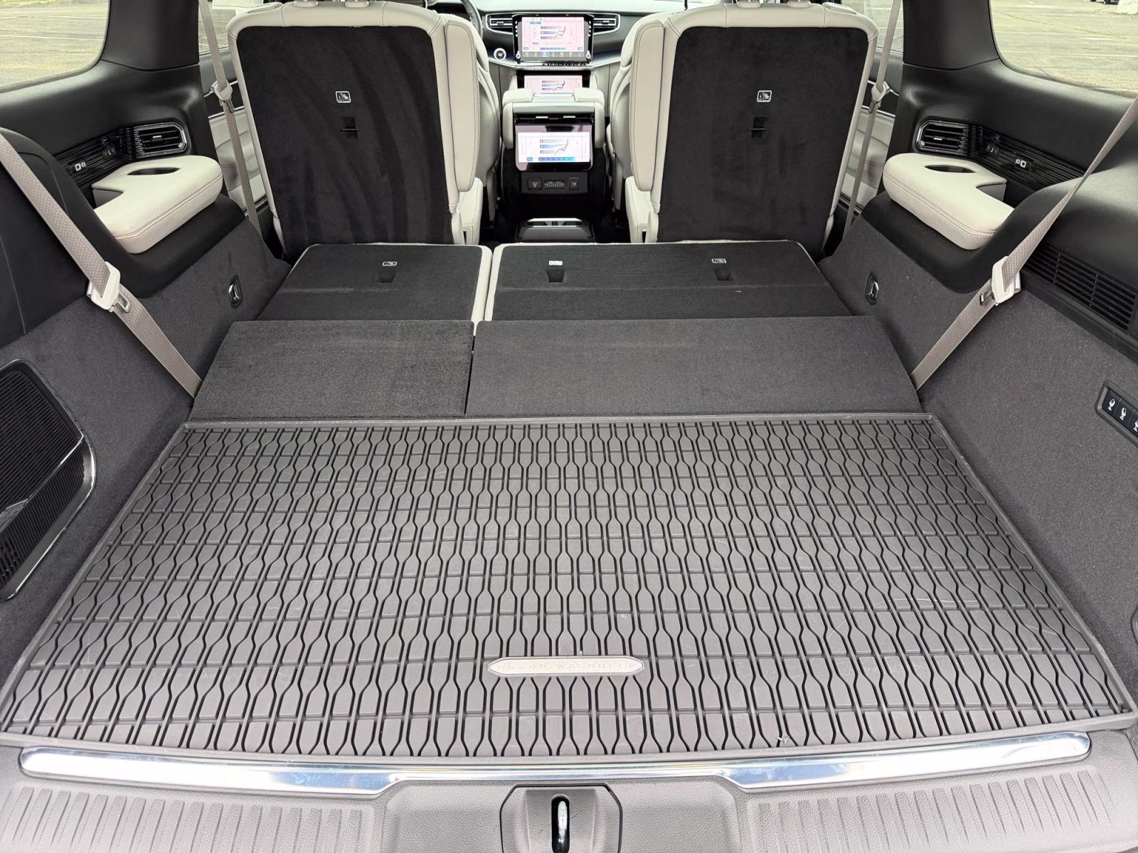 2026 Silver Zynith Jeep Grand Wagoneer Summit Obsidian 4X4 SUV