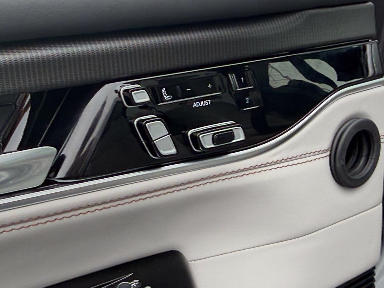2026 Silver Zynith Jeep Grand Wagoneer Summit Obsidian 4X4 SUV