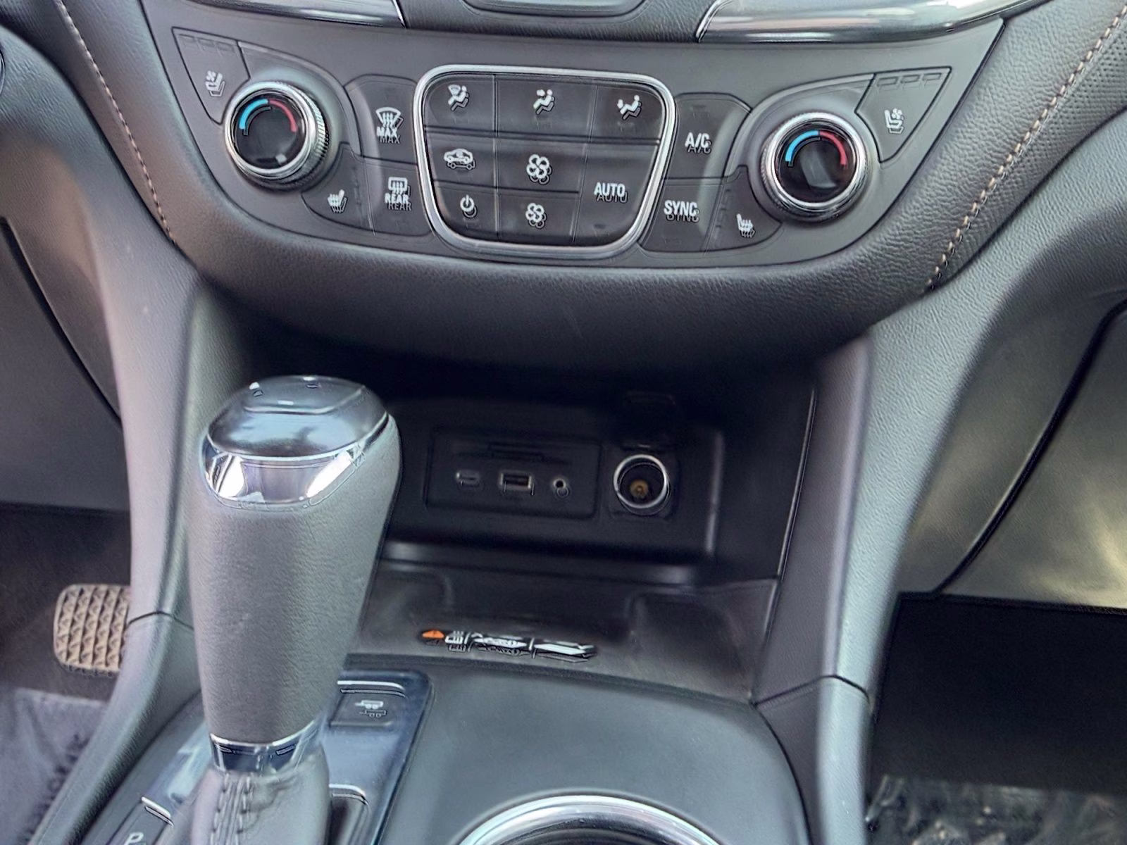 2020 Pacific Blue Metallic Chevrolet Equinox Premier AWD SUV