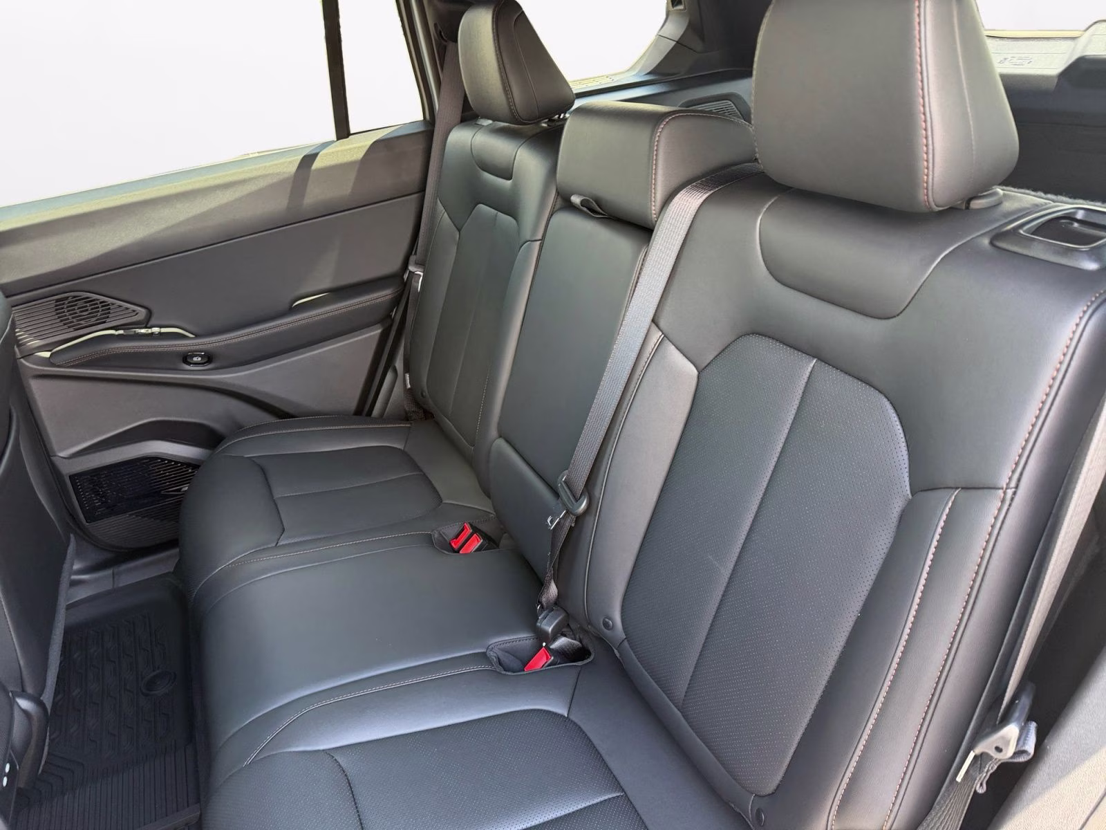 2026 Silver Zynith Clearcoat Jeep Cherokee Limited 4X4 SUV