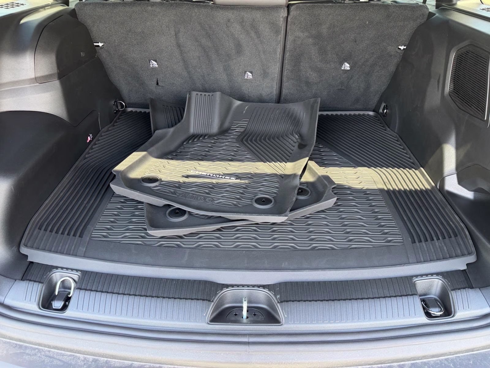 2026 Silver Zynith Clearcoat Jeep Cherokee Limited 4X4 SUV