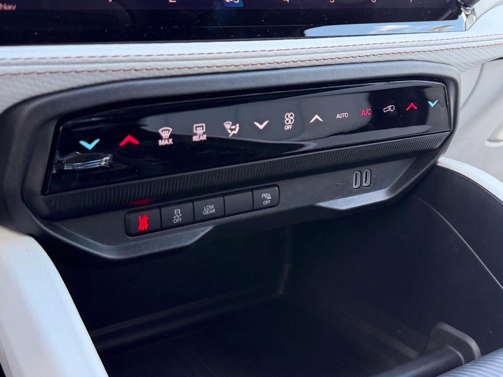 2026 '41 Jeep Cherokee Limited 4X4 SUV
