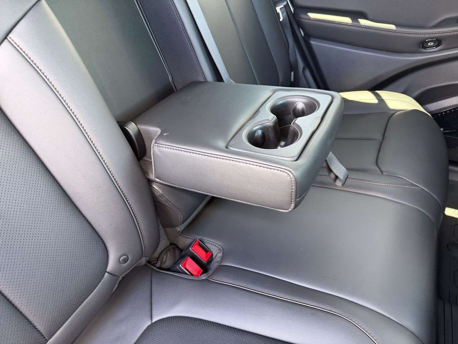 2026 Silver Zynith Clearcoat Jeep Cherokee Limited 4X4 SUV