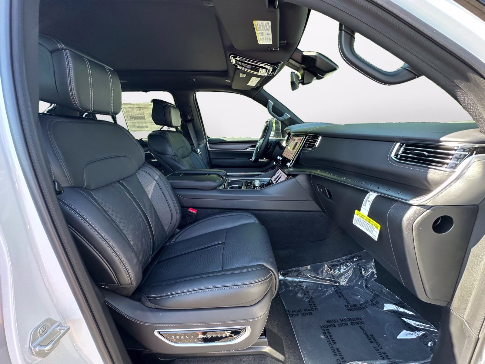 2026 Bright White Clearcoat Jeep Grand Wagoneer Summit Obsidian 4X4 SUV