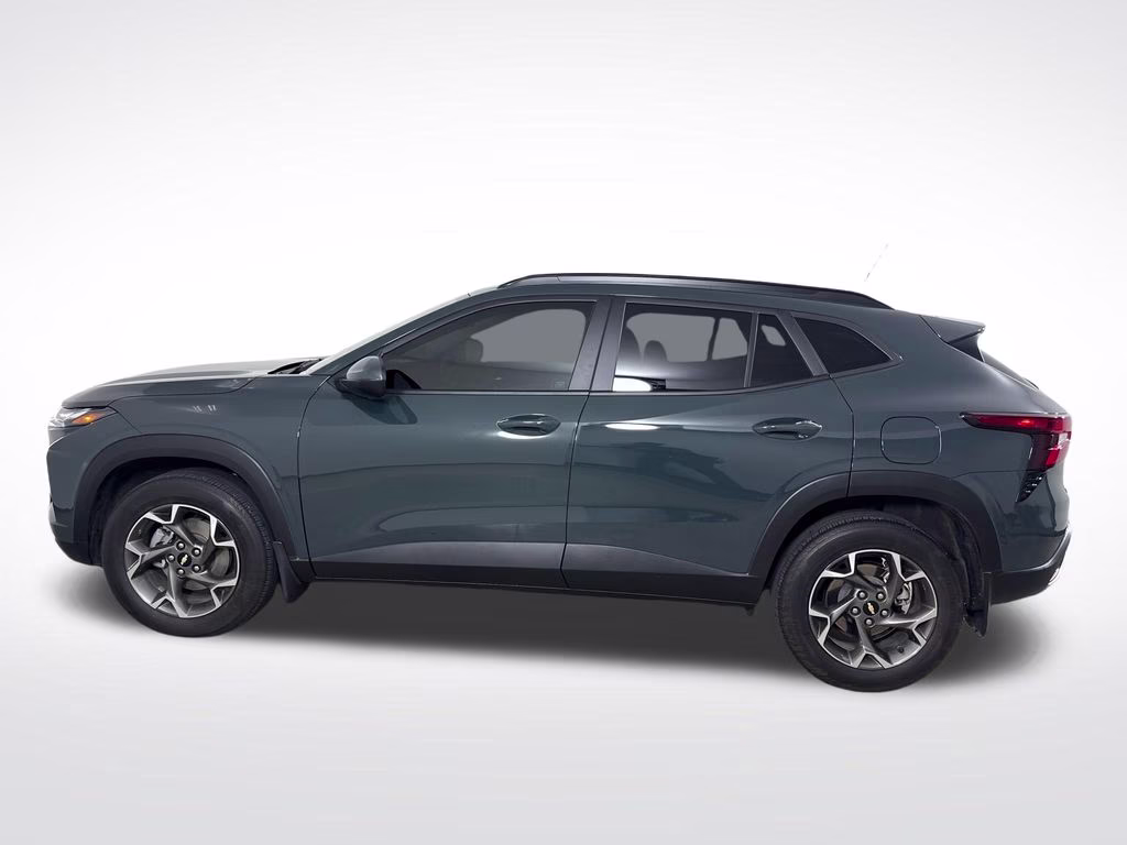 2025 Cypress Gray Chevrolet Trax LT FWD SUV