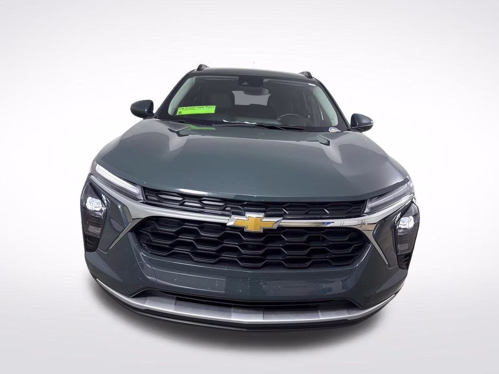 2025 Cypress Gray Chevrolet Trax LT FWD SUV