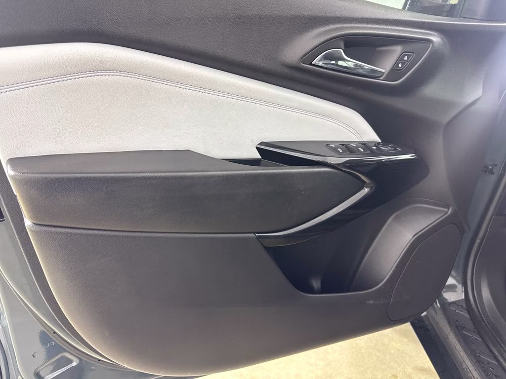 2025 Cypress Gray Chevrolet Trax LT FWD SUV