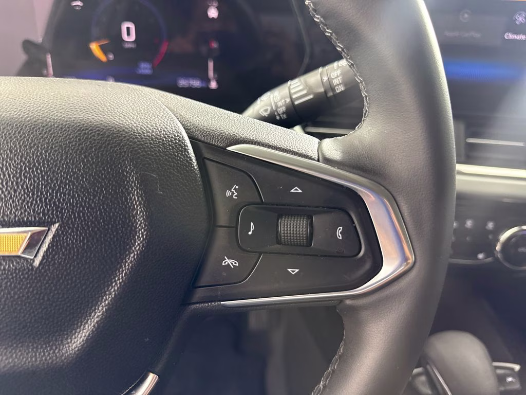 2025 Cypress Gray Chevrolet Trax LT FWD SUV