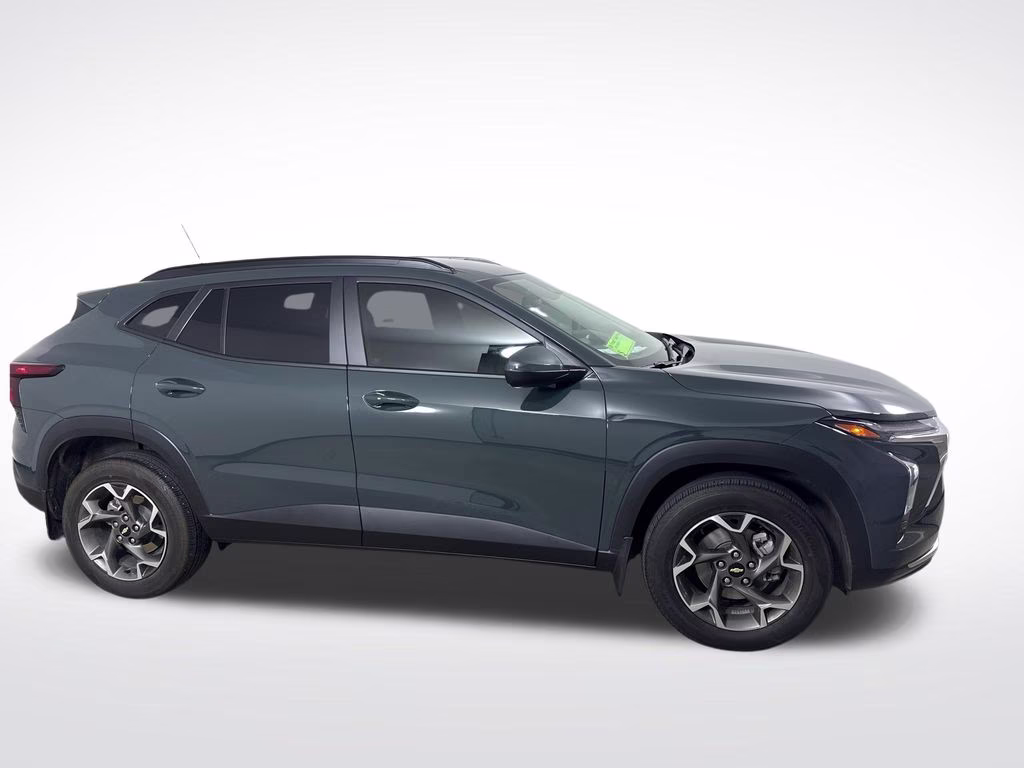 2025 Cypress Gray Chevrolet Trax LT FWD SUV