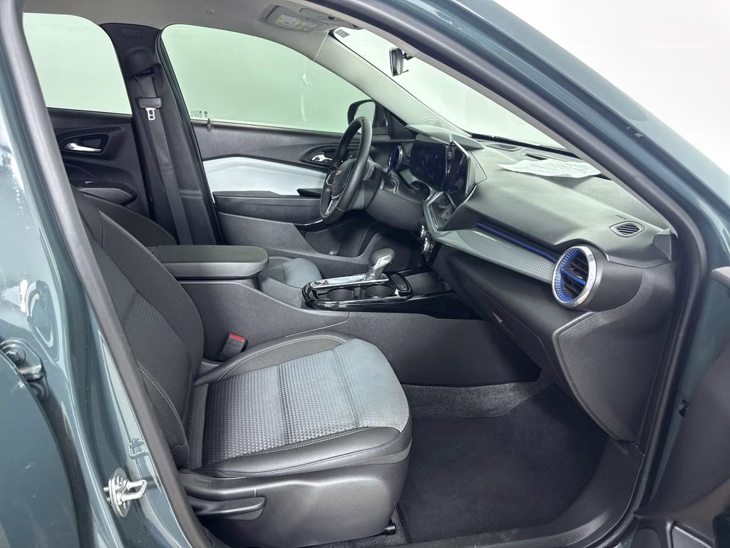 2025 Cypress Gray Chevrolet Trax LT FWD SUV