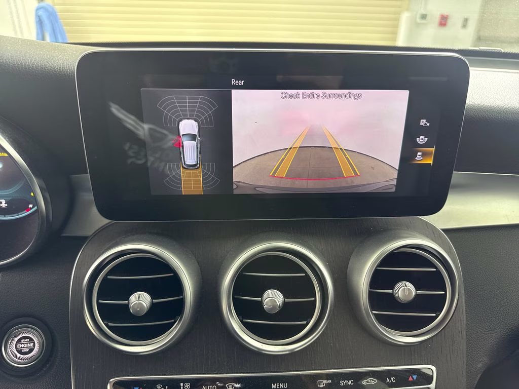 2021 Obsidian Black Metallic Mercedes-Benz GLC GLC 300 RWD SUV
