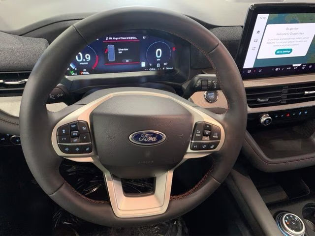 2026 Space White Metallic Ford Explorer Active 4X4 SUV