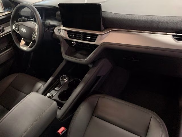 2026 Space White Metallic Ford Explorer Active 4X4 SUV
