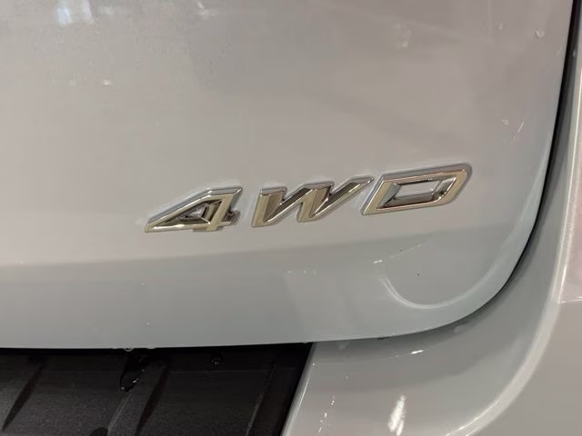 2026 Space White Metallic Ford Explorer Active 4X4 SUV