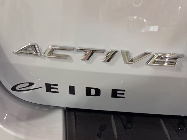2026 Space White Metallic Ford Explorer Active 4X4 SUV
