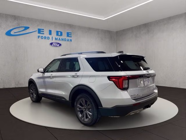 2026 Space White Metallic Ford Explorer Active 4X4 SUV
