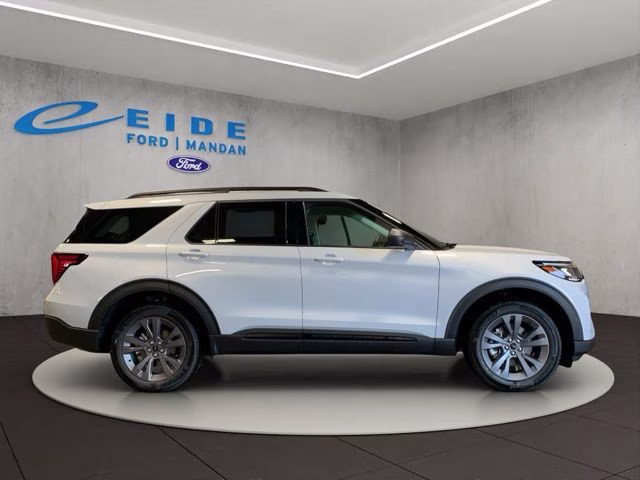 2026 Space White Metallic Ford Explorer Active 4X4 SUV