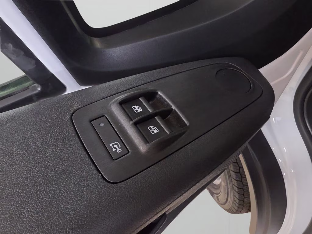 2026 Bright White Clearcoat Ram ProMaster 1500 Low Roof FWD Van