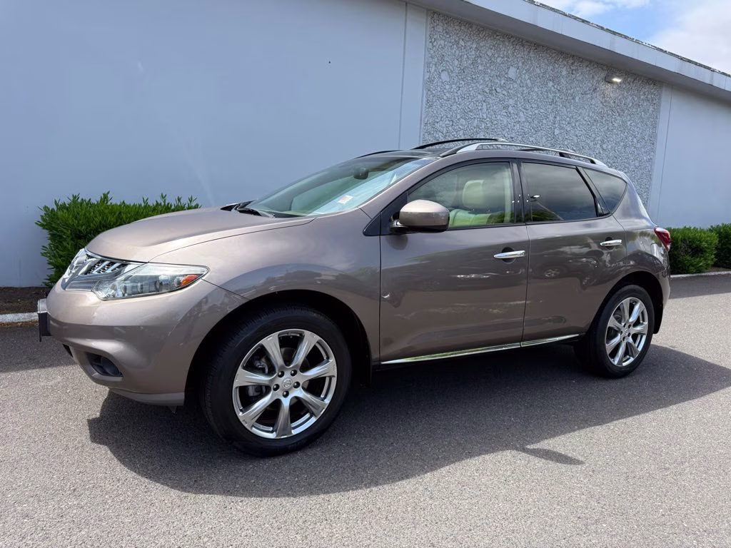 2014 Tinted Bronze Metallic Nissan Murano LE FWD SUV