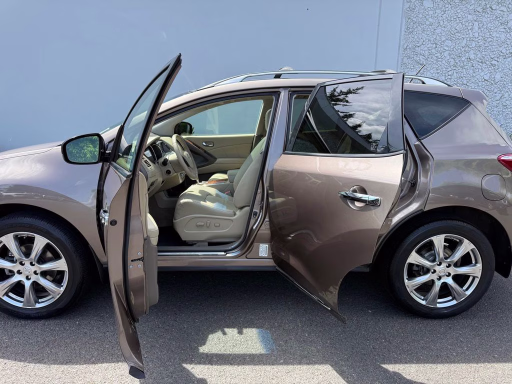 2014 Tinted Bronze Metallic Nissan Murano LE FWD SUV