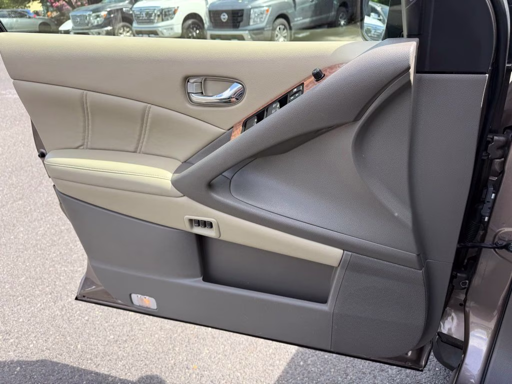 2014 Tinted Bronze Metallic Nissan Murano LE FWD SUV