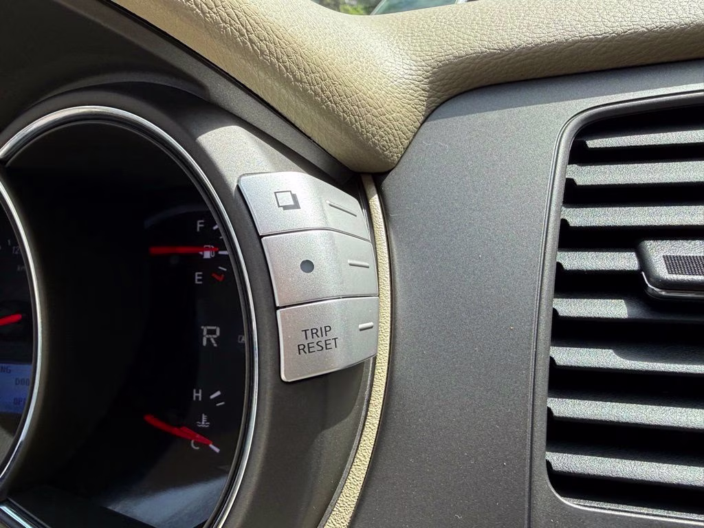 2014 Tinted Bronze Metallic Nissan Murano LE FWD SUV
