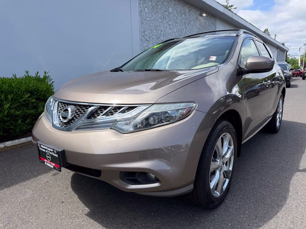 2014 Tinted Bronze Metallic Nissan Murano LE FWD SUV