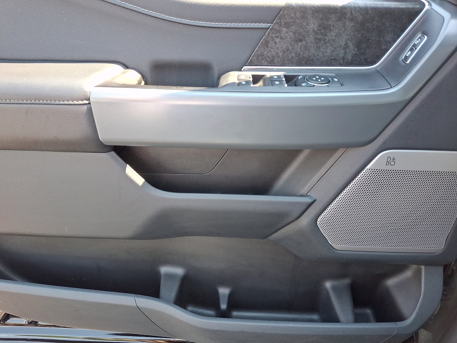 2023 Oxford White - YZ Ford F-150 XLT 4X4
