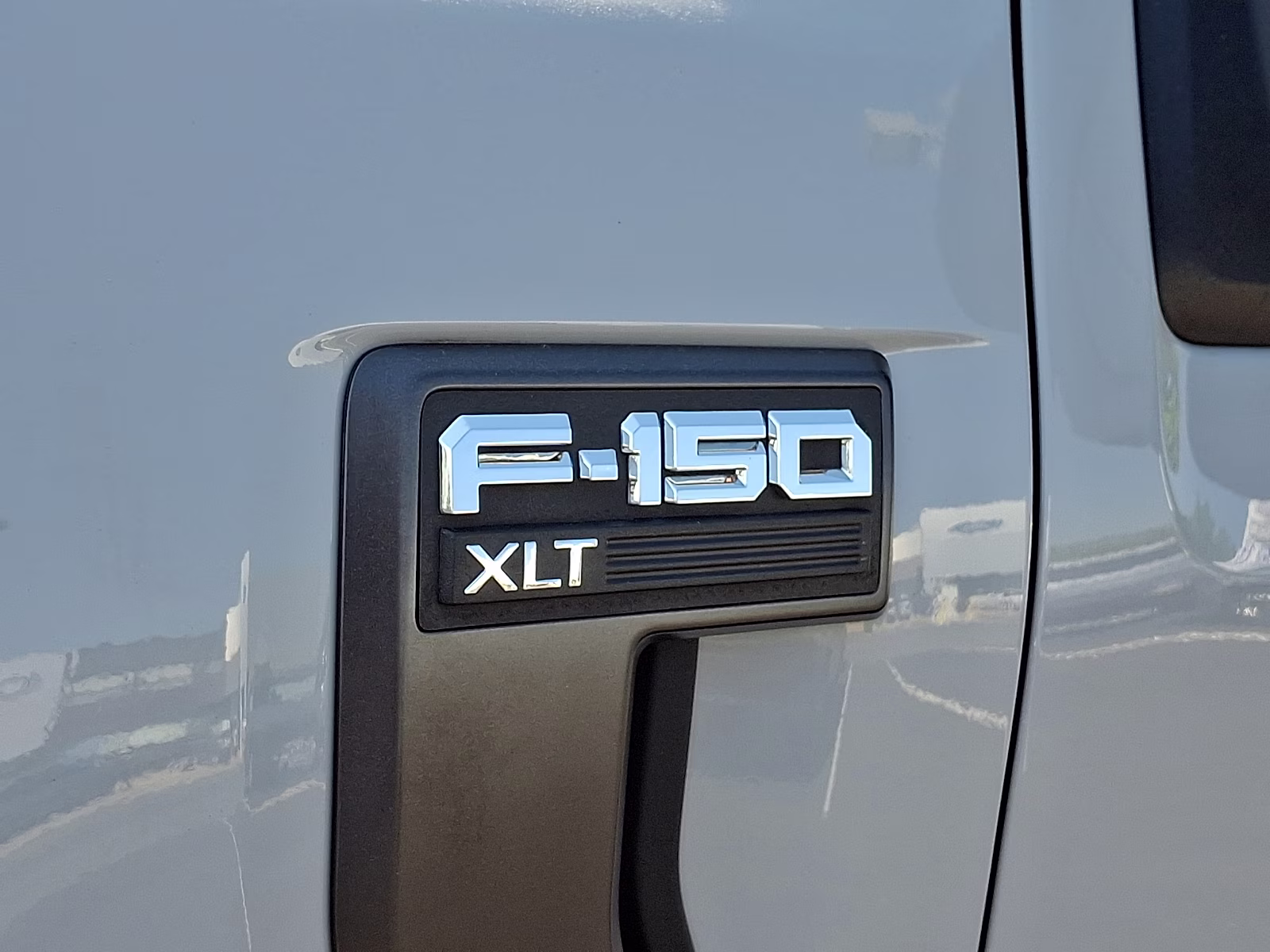 2023 Oxford White - YZ Ford F-150 XLT 4X4