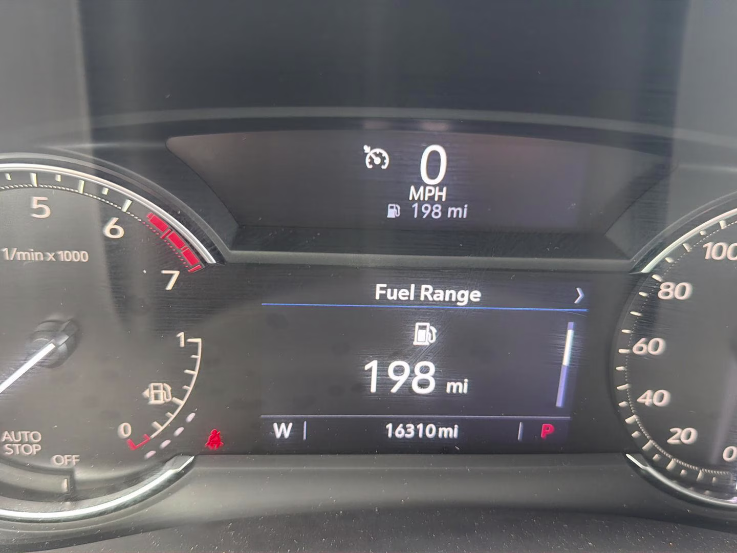 2023 Crystal White Tricoat Cadillac XT5 FWD Luxury FWD SUV