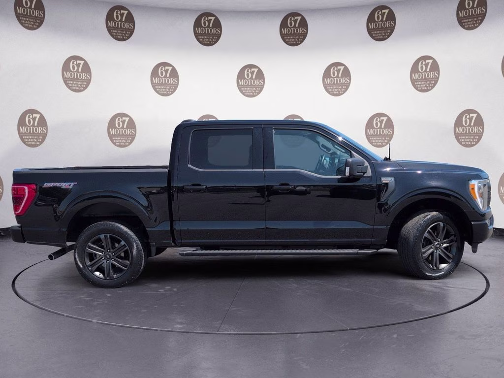 2022 Black Metallic Ford F-150 XLT 4X4 Truck