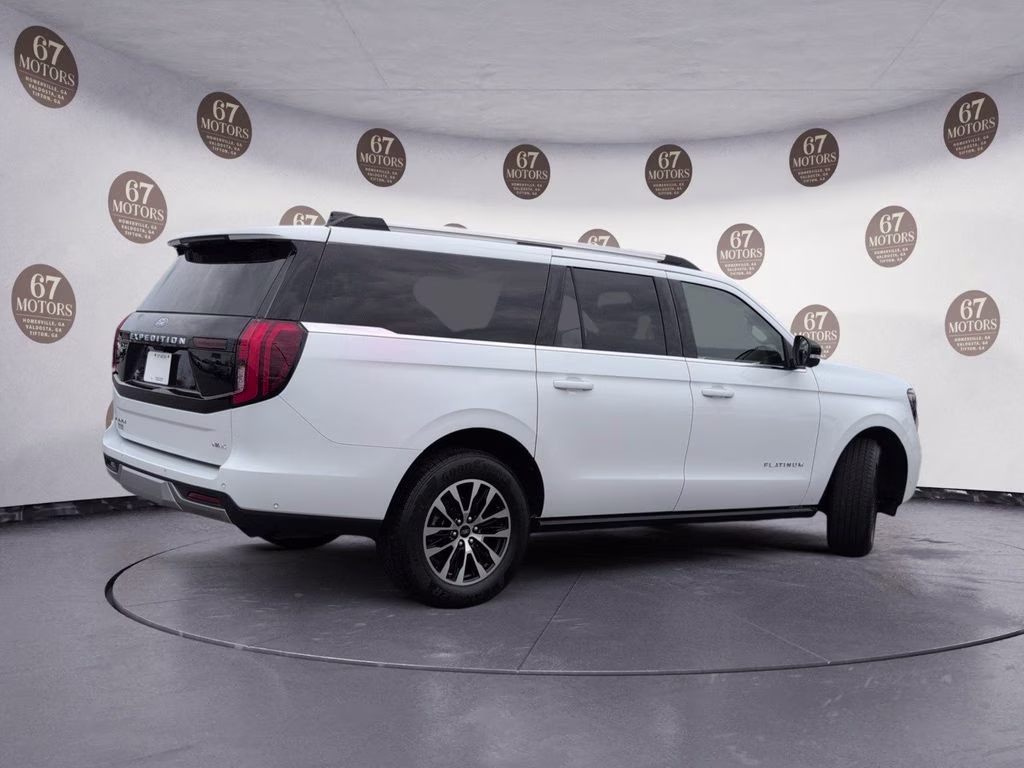 2025 Oxford White Ford Expedition Max Platinum 4X4 SUV