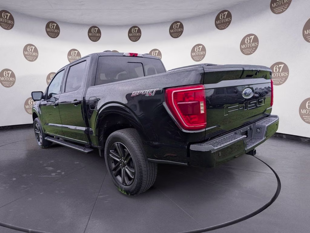 2022 Black Metallic Ford F-150 XLT 4X4 Truck