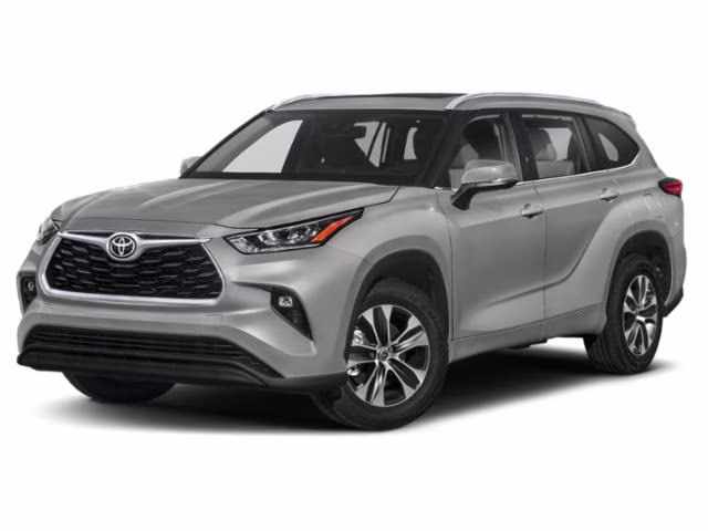 2022 Celestial Silver Metallic Toyota Highlander XLE FWD SUV