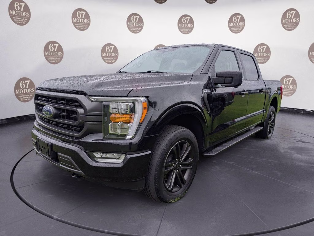 2022 Black Metallic Ford F-150 XLT 4X4 Truck