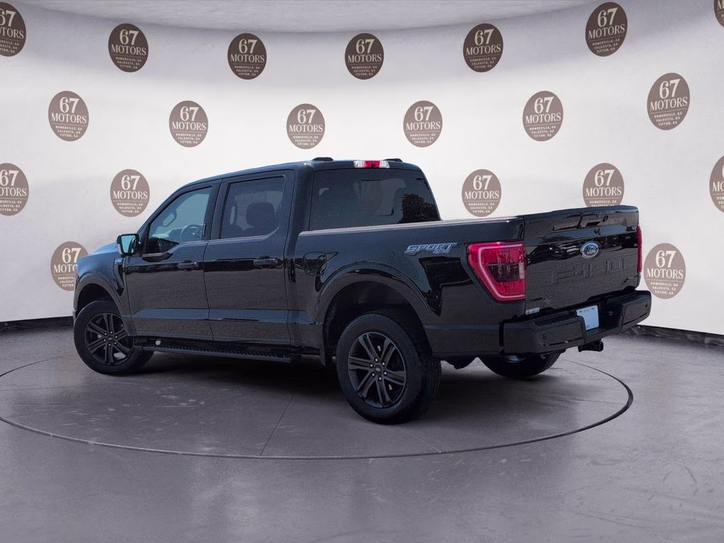 2022 Black Metallic Ford F-150 XLT 4X4 Truck