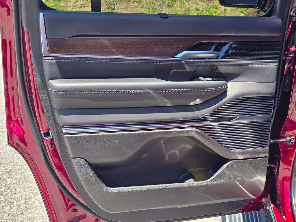 2025 Velvet Red Pearlcoat Jeep Grand Wagoneer Base 4X4 SUV