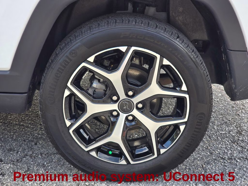 2025 Bright White Clearcoat Jeep Compass Limited 4X4 SUV